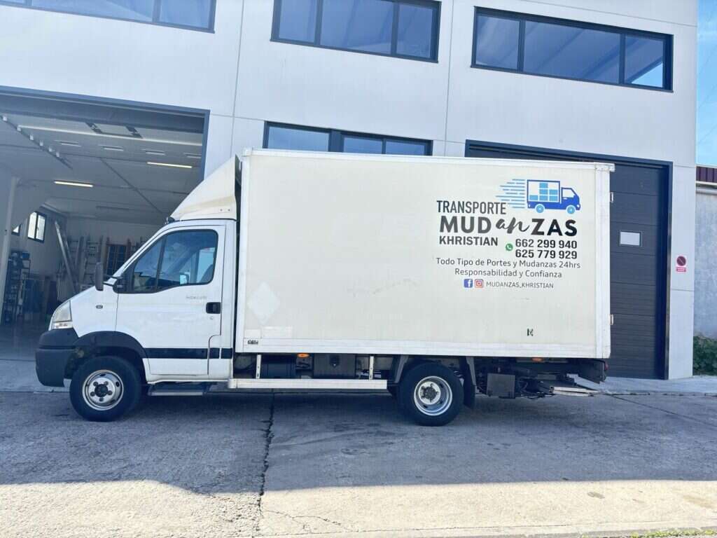 Camion de Mudanzas Khristian disponible para alquiler