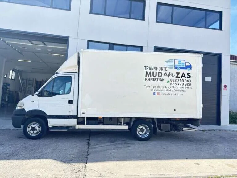 Camion de Mudanzas Khristian disponible para alquiler